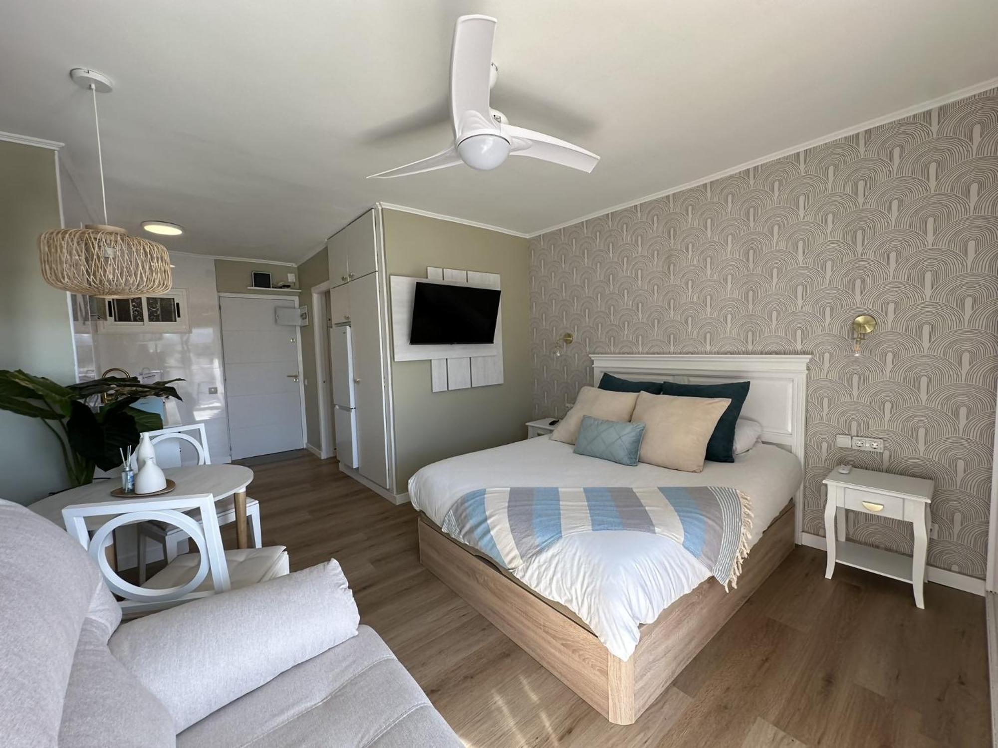 Estudio Agata Con Piscina A 800M De La Playa Беналмадена Екстериор снимка